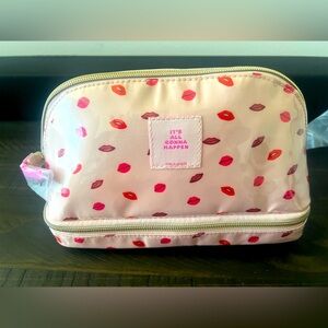 Stella & Dot Makeup Bag